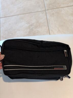 Fossil Men's Toiletry Bag With Multiple Compartments